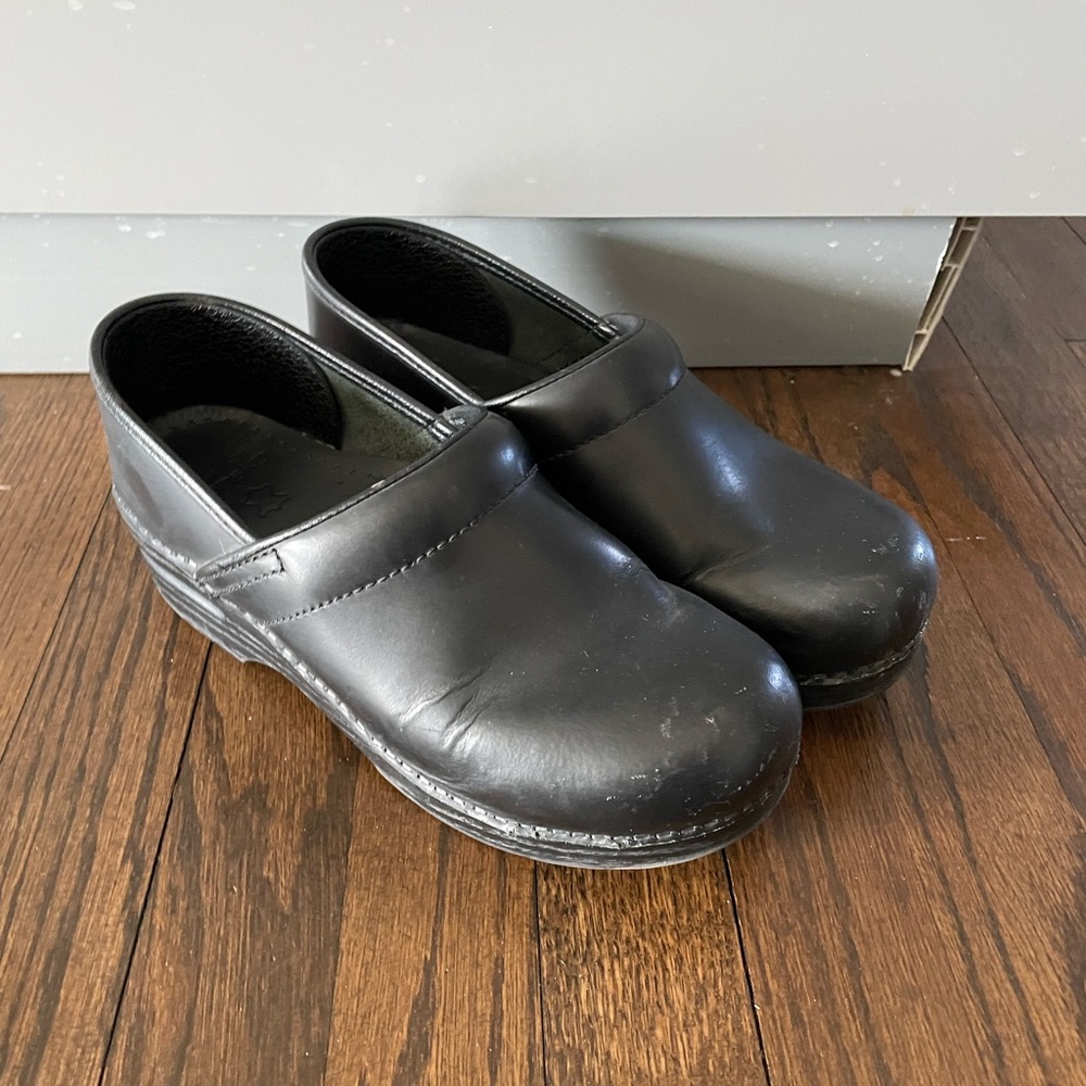 Women’s Dansko Clog Size 39